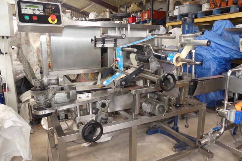 Used Label Applicator Machine